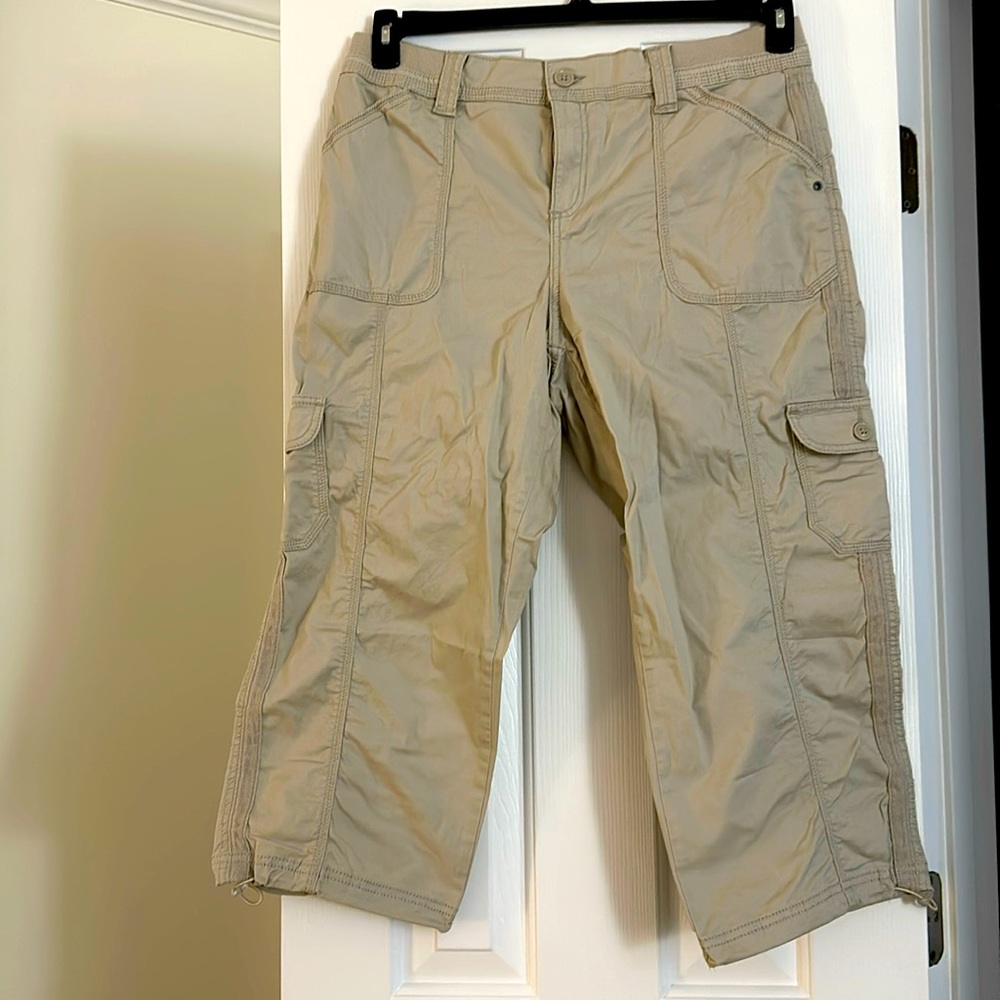 Capri pants